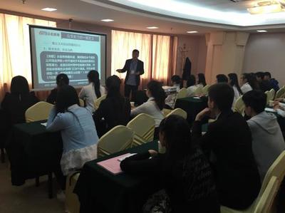 濟南公名教育咨詢 以寬敞教室為基石，打造專業教育咨詢服務環境